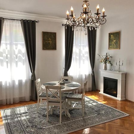 Residence Piata Armelor Sibiu Luaran gambar