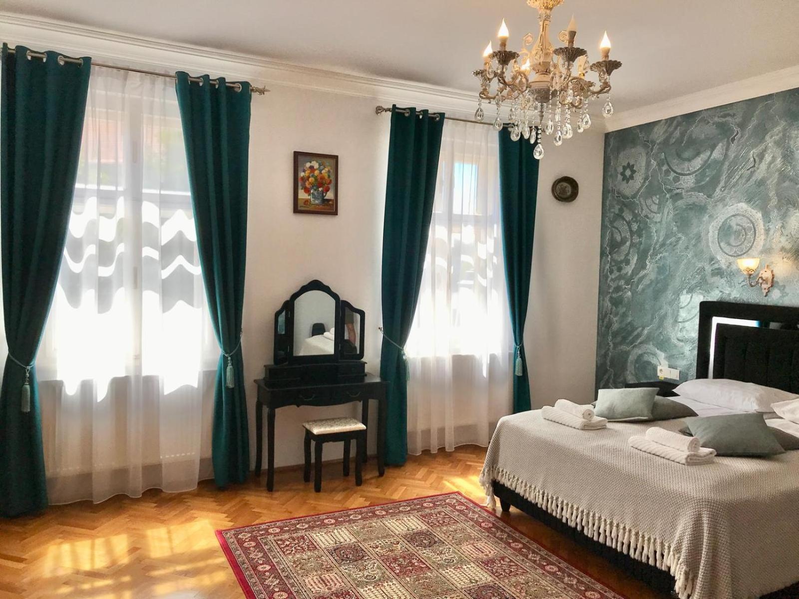 Residence Piata Armelor Sibiu Luaran gambar